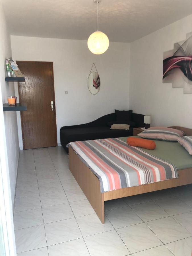 Apartmani Roxy Lovište Buitenkant foto